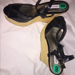 Steve madden black patent leather wedge T strap 8